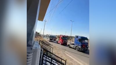 حين يكون الأقارب سوّاق شاحنات!.. زفة استثنائية تخطف الأنظار في راوة (فيديو)