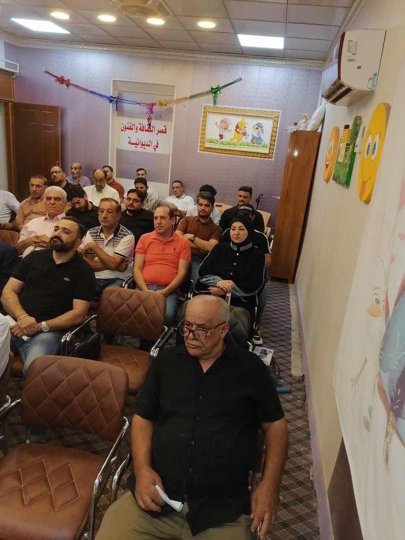 صور: الشعراء 11 والجمهور 9.. الديوانية تعاتب المثقفين بألم!