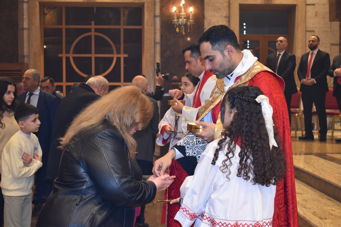 خميس الأسرار.. مشاهد من طقس غسل الأرجل بعد العشاء الأخير