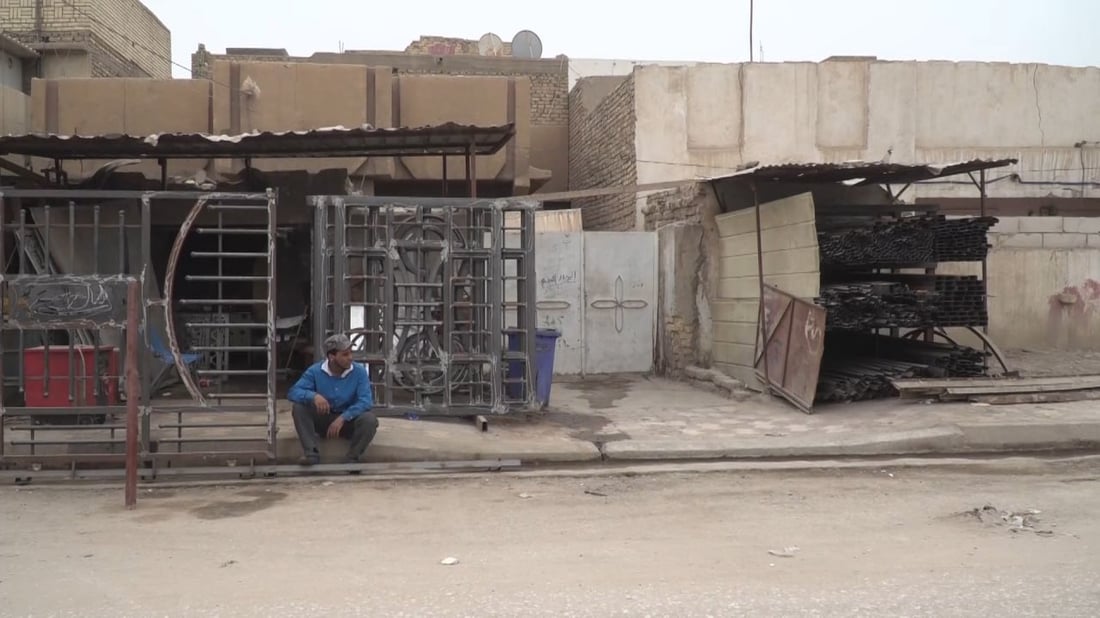 صور: أحياء الحلة تغص بالورش الصناعية.. الأهالي يشكون من الضوضاء والحكومة ترد