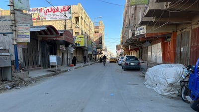 فيديو: أسواق الديوانية مغلقة والأهالي يتجمعون في عزاء مركز المدينة