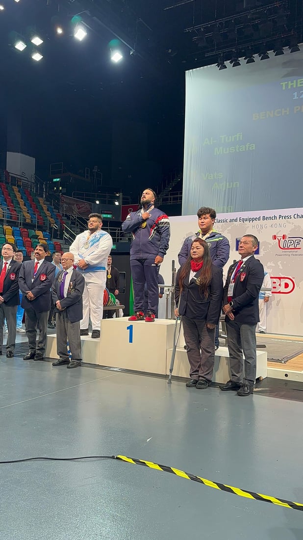 شقيقان من النجف يحصدان الذهب والفضة في بطولة آسيا لرفع الأثقال (صور)