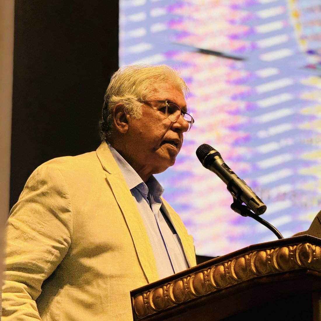 صور: البصرة لا تنسى محمود البريكان.. احتفاء مهيب بـ “ظاهرة شعرية فريدة”