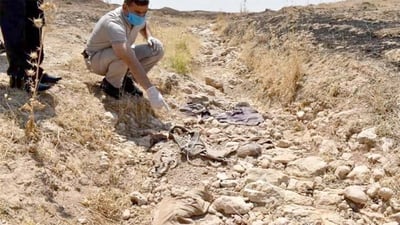 الدفاع: استخراج رفات 9 عراقيين قضوا خلال حرب الثمانينيات