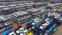 الحكومة تتراجع عن توحيد إجراءات استيراد السيارات في كا...