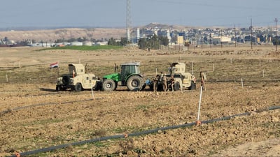 هێزێک لە گوندی شەناغە جوتیارێک دەستگیر دەکەن و تراکتۆریش دەبەن