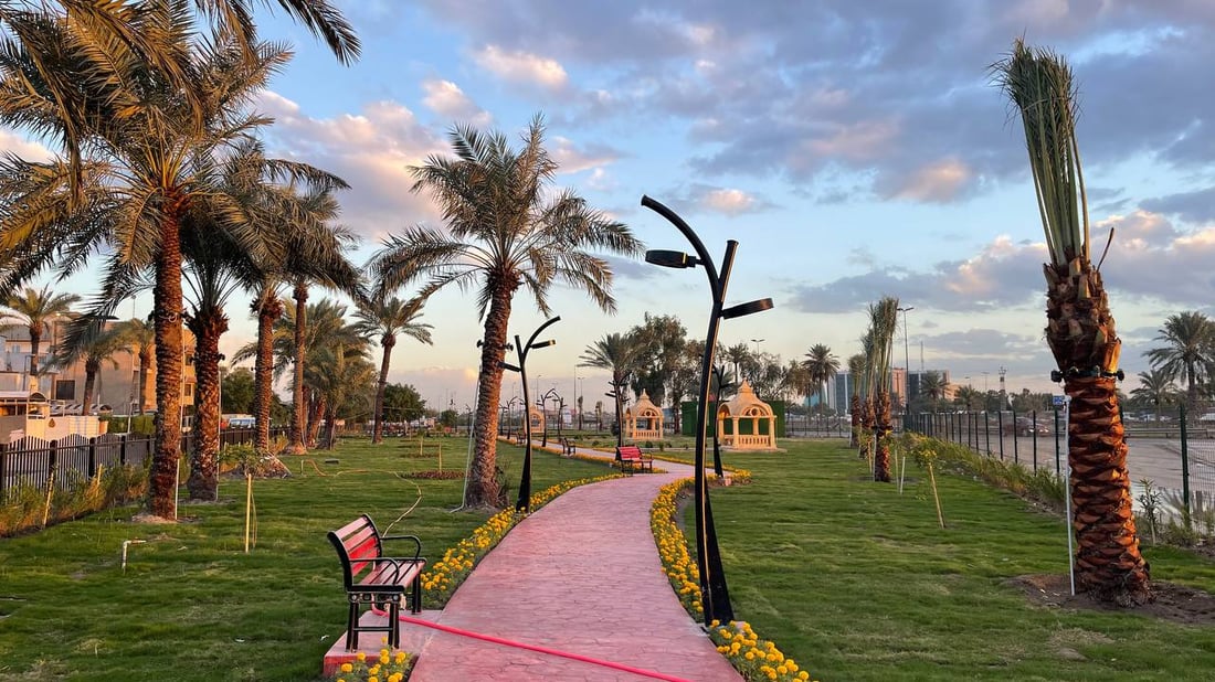 بغداد: أهالي حي الأمانة لا يصدقون.. هكذا تبدو ساحة “السكراب” الآن (صور)