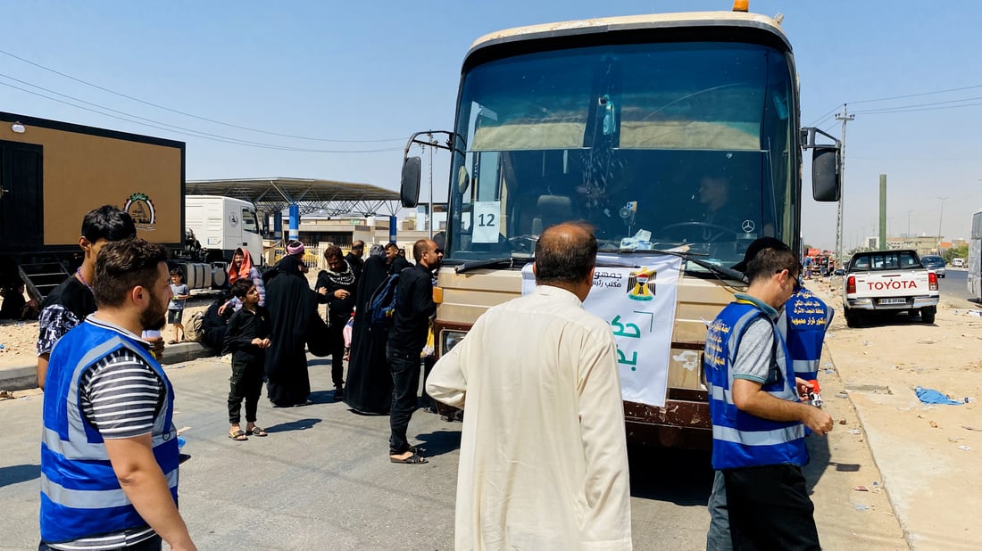 صور: أهل الخليج وإيران والعراق عائدون إلى مدنهم.. بدأ تفويج الزوار العكسي