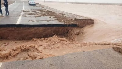 السيول تخرج طريق “سرحة” في قره تبه عن الخدمة وتهدد قرية “كشكول”
