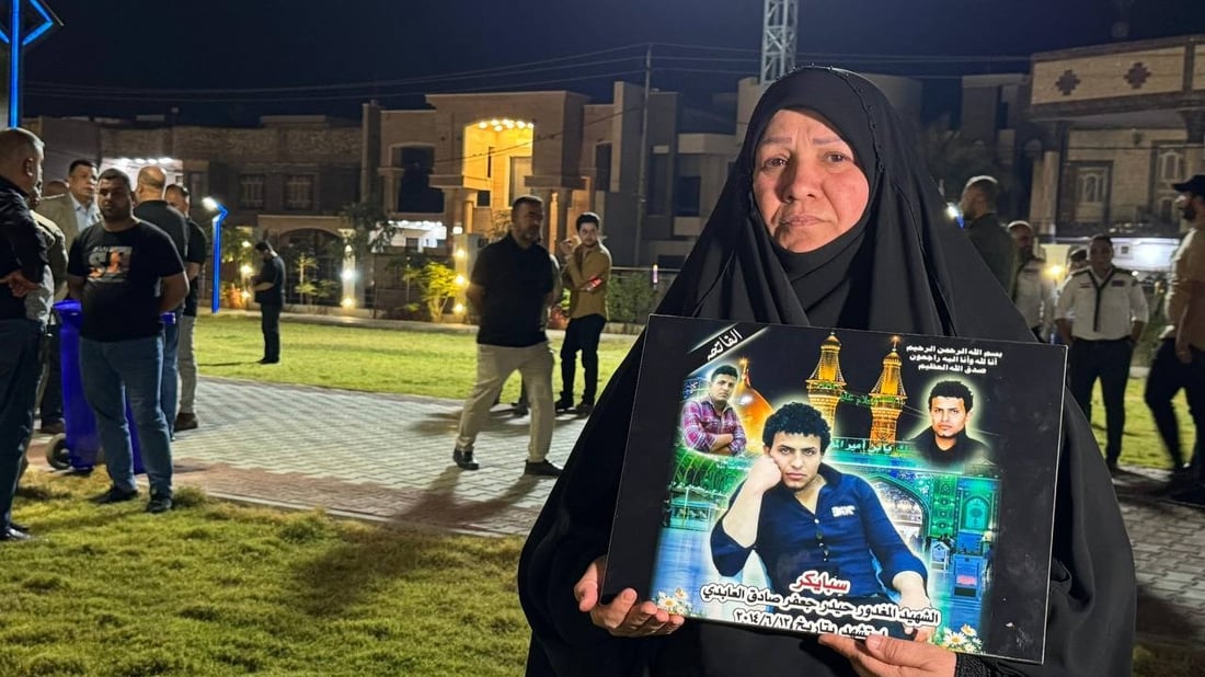 صور من الكوت: شموع وحزن حول نصب سبايكر في ذكرى المجزرة الأليمة