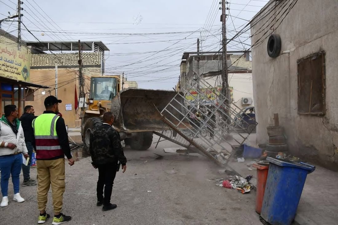 حمامات ومطابخ على أرصفة النجف…حملة كبرى لإزالة التجاوز في الجديدات (صور)