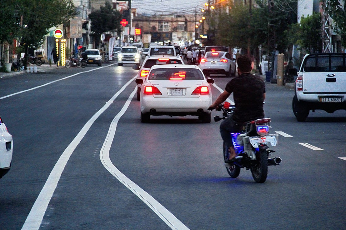 شه‌قامه‌ سەرەکییەکەی ناو بازاڕی چوارقوڕنه‌ ره‌نگ و رووی هاته‌وه‌به‌ر