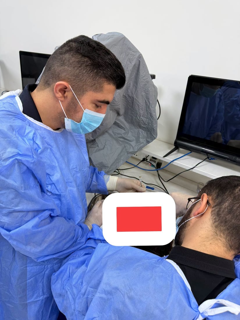 لە نەخۆشخانەی رزگاری را‌هێنان لەسەر کەلـلەسەری مرۆڤ دەکەن