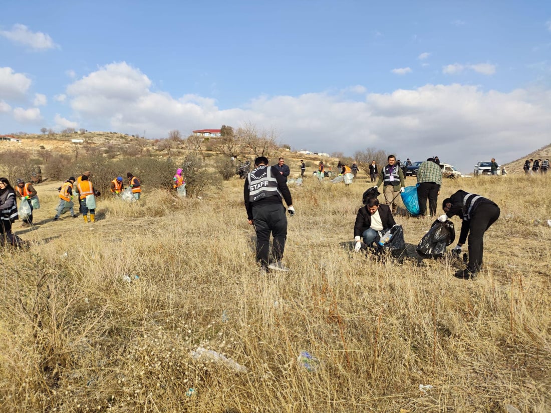 Volunteers, environmental groups, students  launch cleanup campaign at Duhok dam