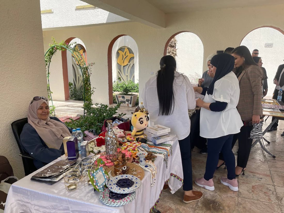 بالموناليزا وأم كلثوم.. الدفاع تفتتح بازاراً خيرياً في مقر التوجيه المعنوي (صور)