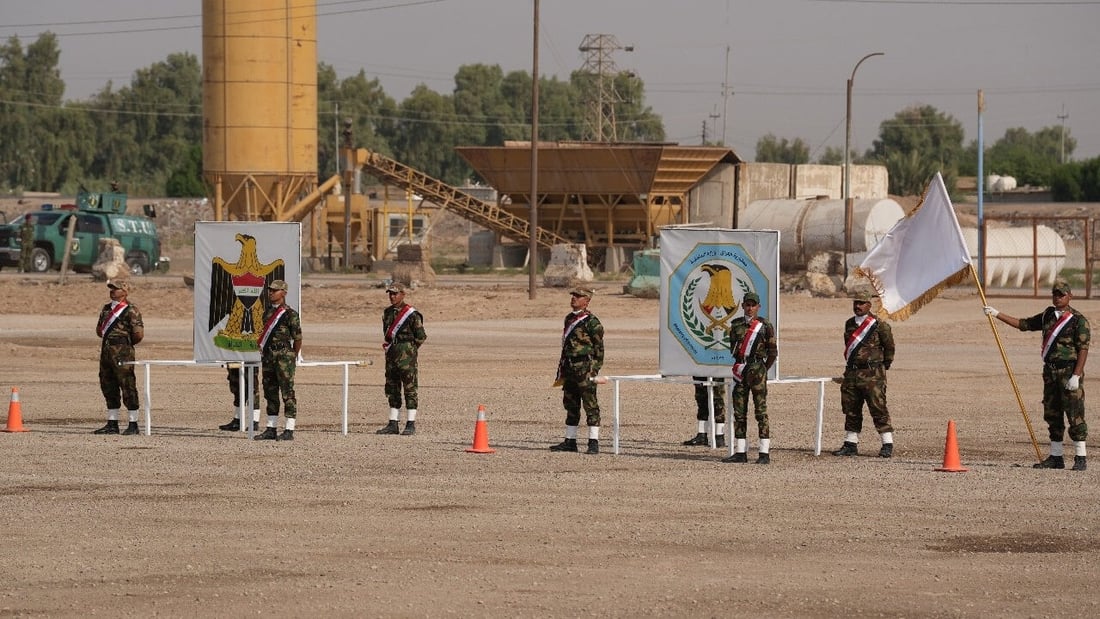 صور من الاستعراض العسكري لخريجي دورة عقود الشرطة في واسط