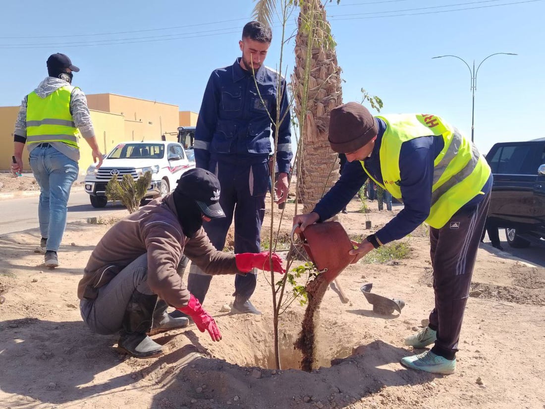 حملة التشجير الربيعية انطلقت.. صور من 8 مدن في الأنبار