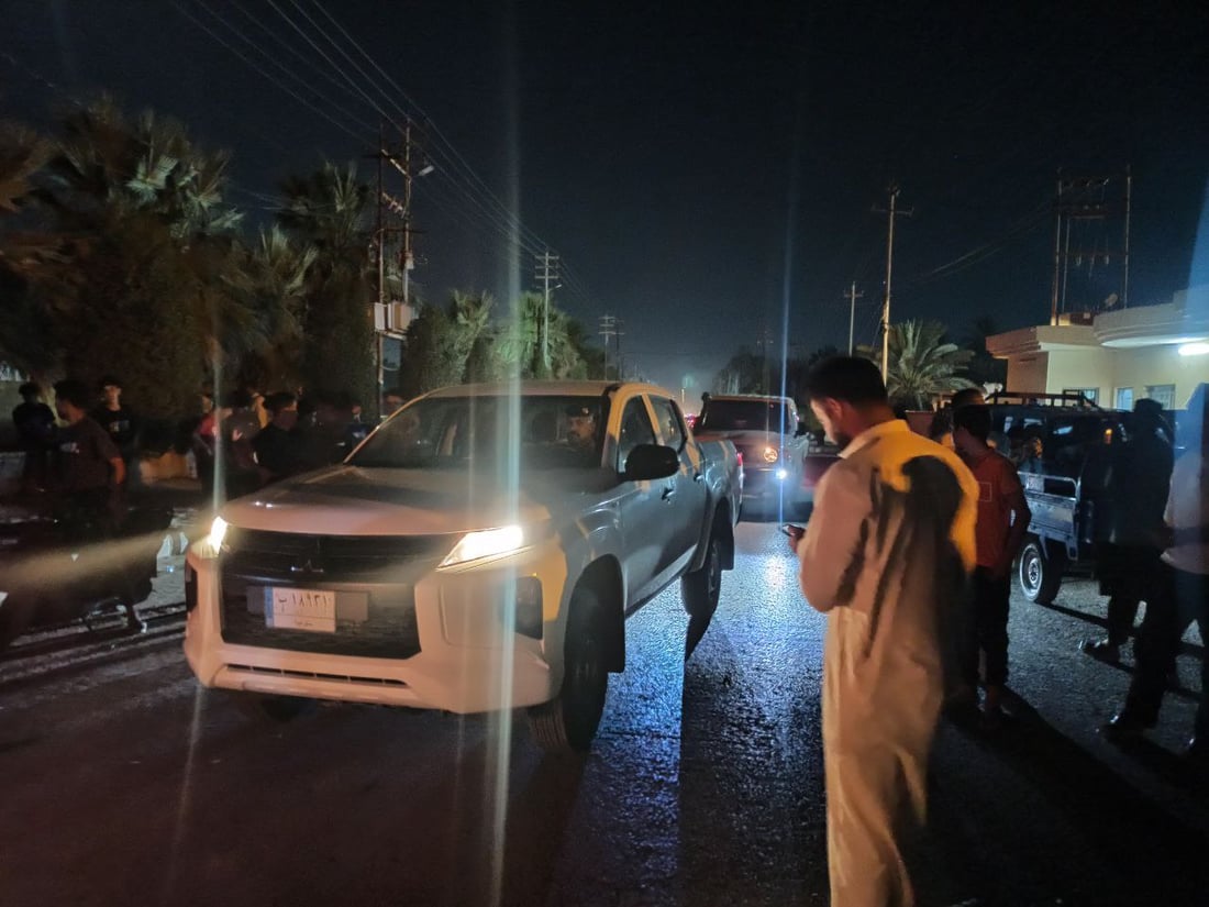 صور: أهالي غماس يحاصرون دائرة الكهرباء.. تظاهرة غاضبة احتجاجاً على الانقطاعات