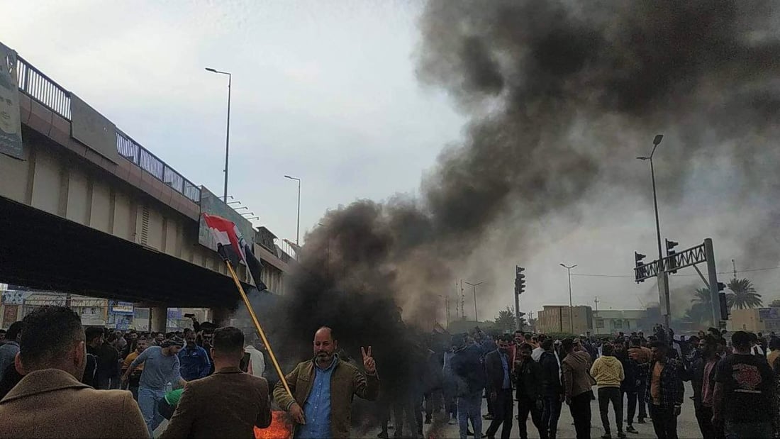 صور: محاضرو بابل يغلقون مديرية التربية للمطالبة بالتثبيت