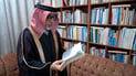 شيخ المنتفك عاد من لندن بـ24 كتاباً.. مضيف المناع تصالح مع نظريات التشظي والالتحام