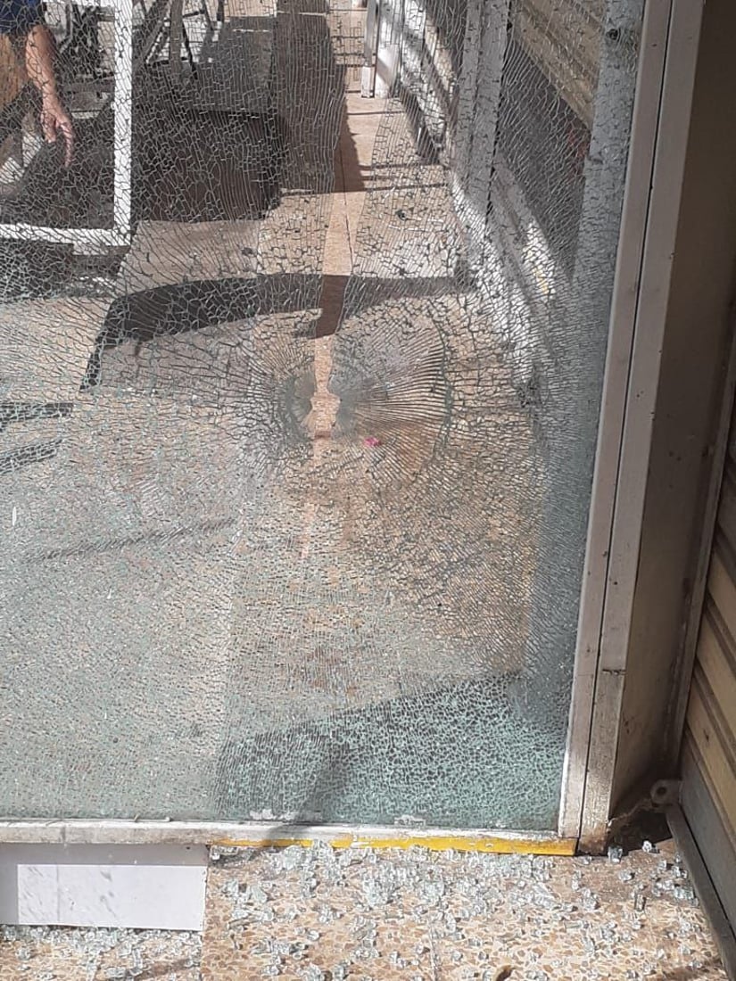 بەهۆی ئەوەی سەمون بەقەرز نافرۆشێت تەقە لە سەمونخانەیەک کرا