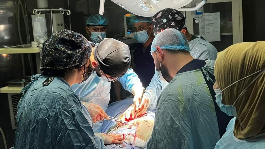 فريق طبي ينجح بإجراء عملية جراحية كبرى لسيدة ستينية في تلعفر