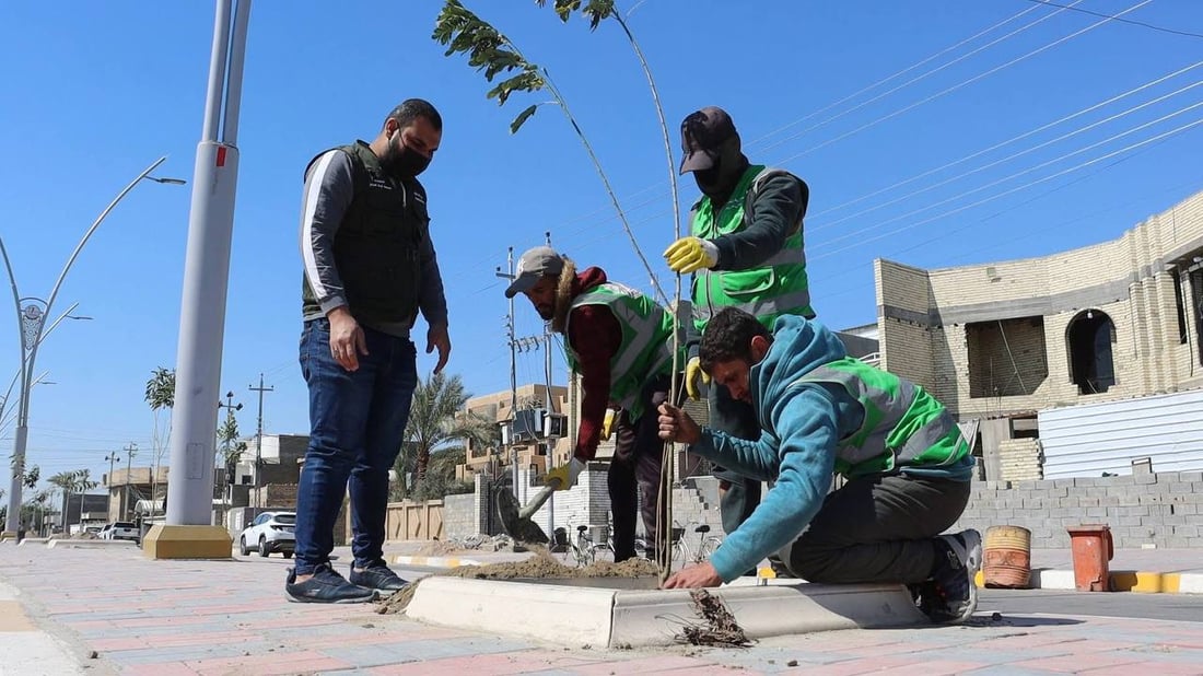 حملة التشجير الربيعية انطلقت.. صور من 8 مدن في الأنبار