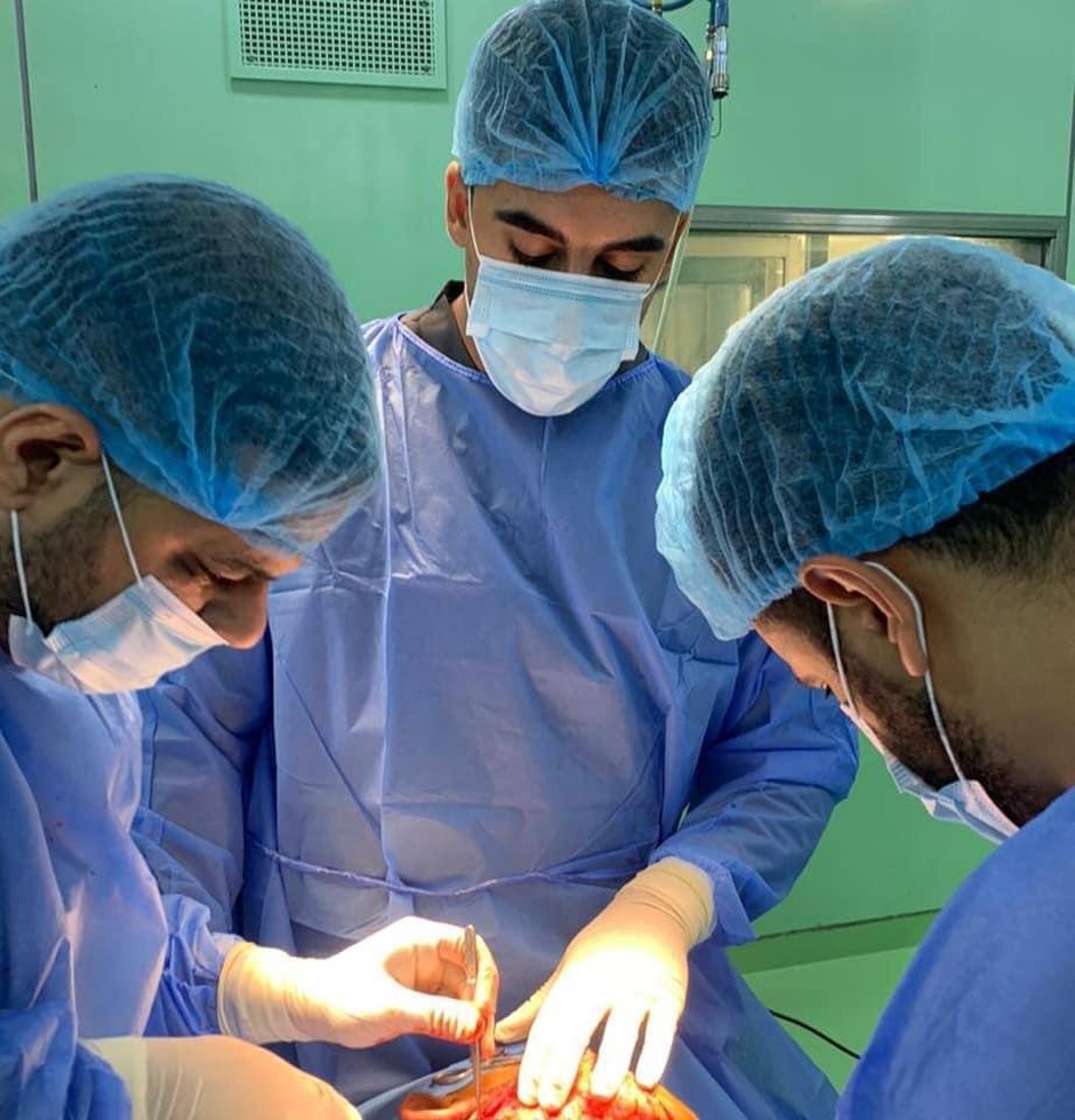 أطباء واسط ربطوا المفراس بحواسيب متطورة واستنسخوا “عظمة” لرأس مهشم (صور)