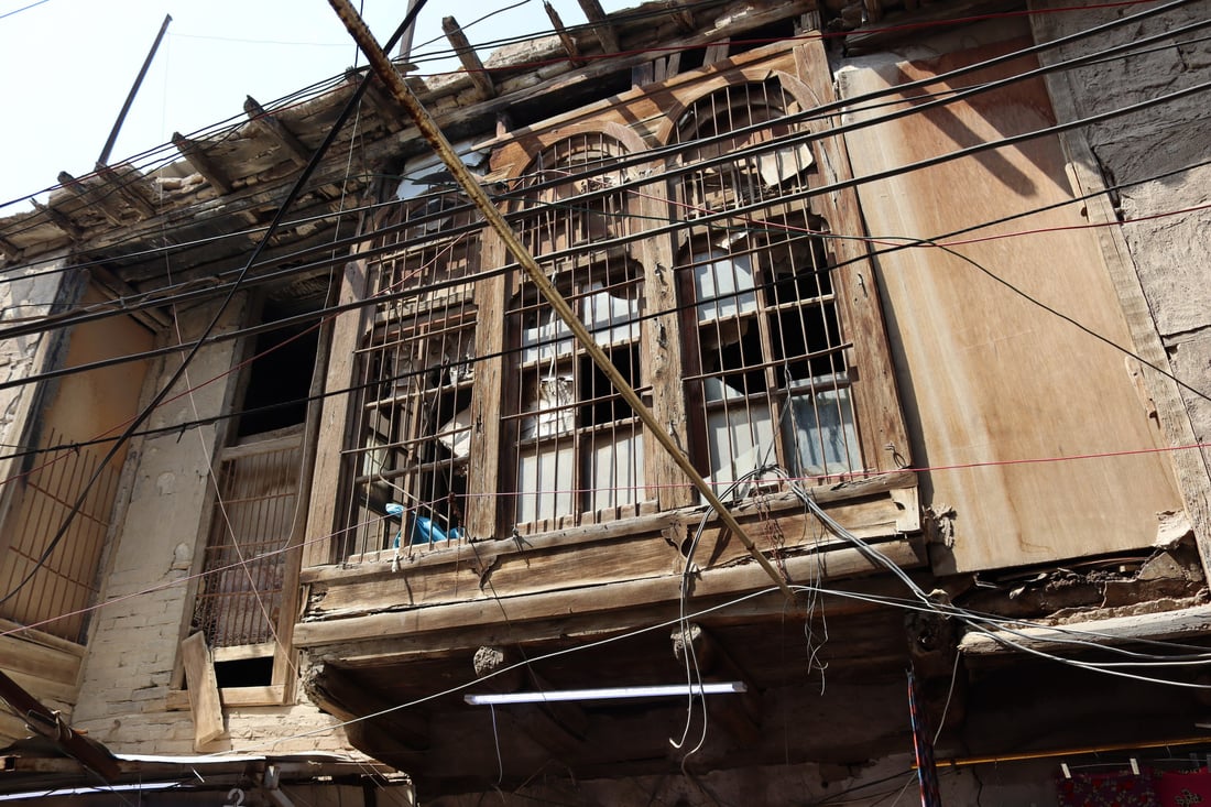 فيديو من “خان المدامغة” في الكاظمية: آخر شاهد على العهد العثماني تحوّل إلى “گراج”