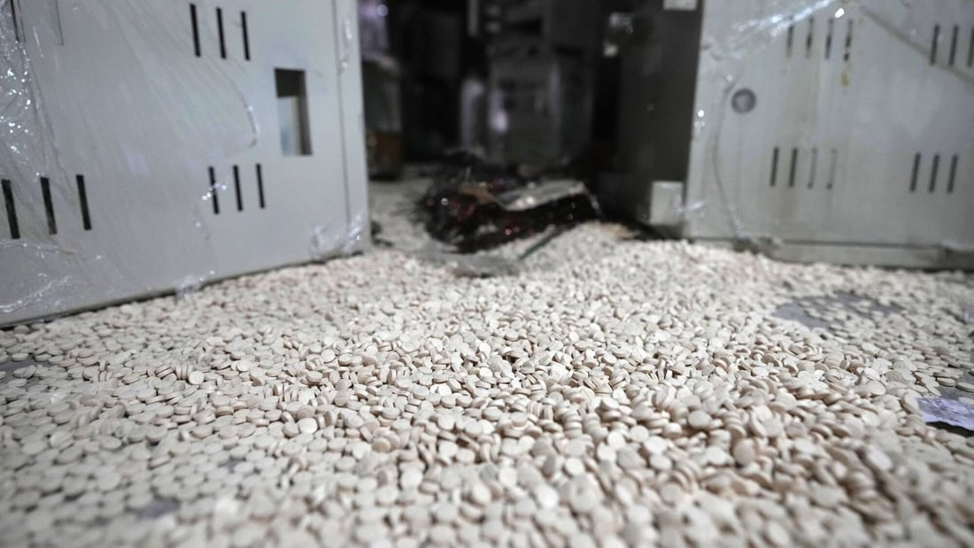 السجن المؤبد لـ5 مدانين ضبط بحوزتهم 195 ألف قرص مخدر