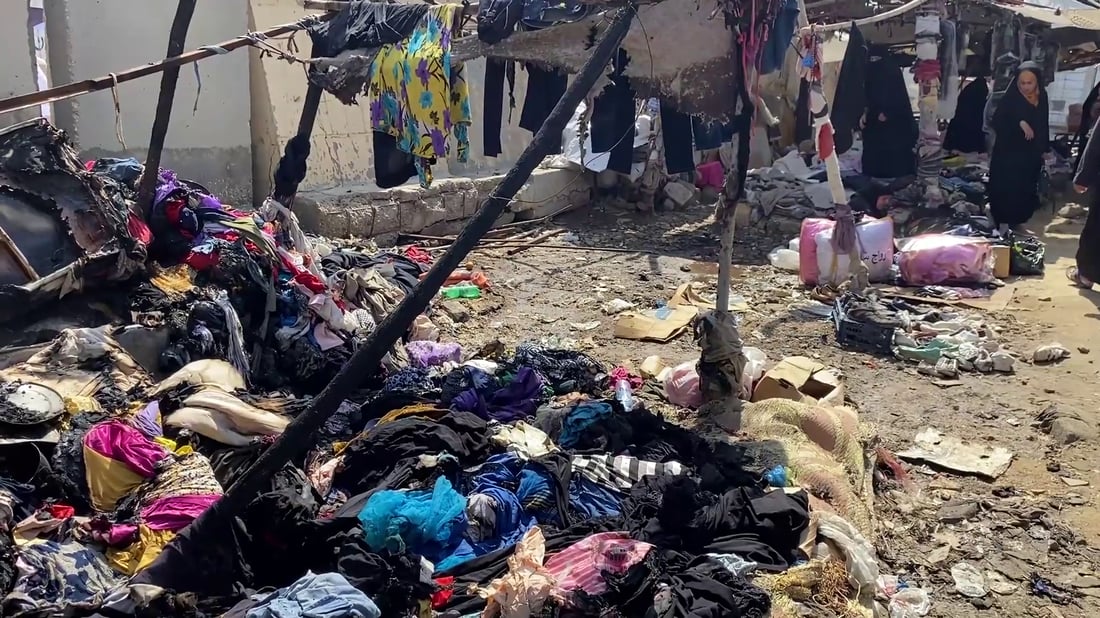 فيديو مؤلم.. بائعات سوق هرج الناصرية افتتحن بسطاتهن مجدداً فوق ركام الحريق