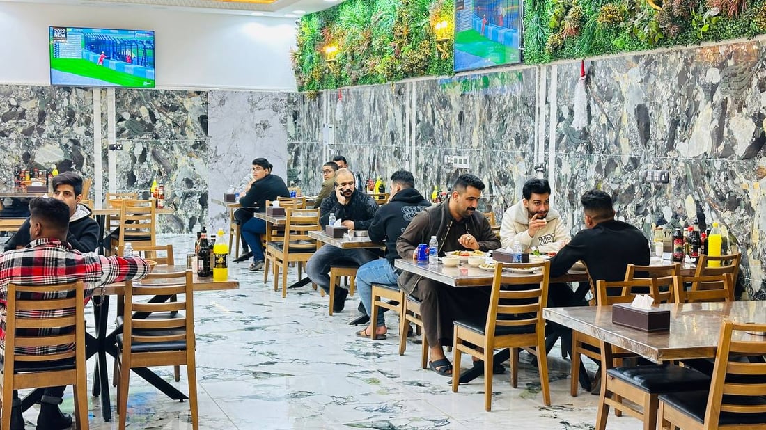 مطعم زرزور مندهش من الانفتاح الاجتماعي في الكوت.. أول فرع من 5 طوابق (صور)