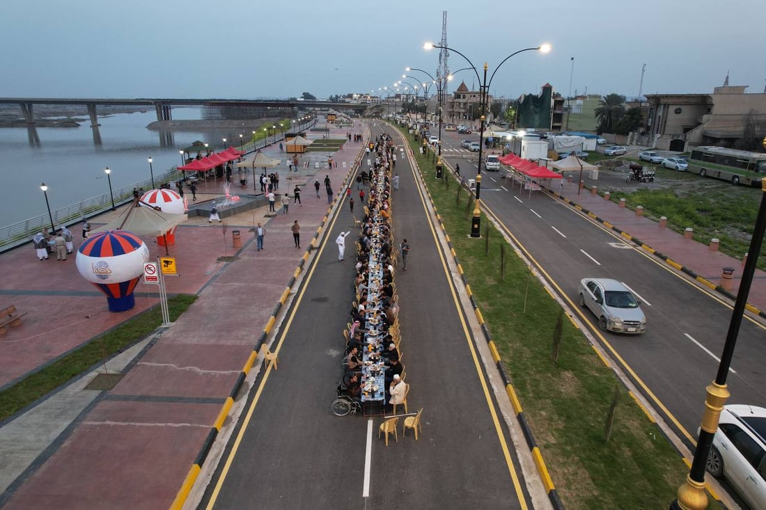 الموصل: إفطار جماعي على أنغام “القدود” في كورنيش الدندان (فيديو)