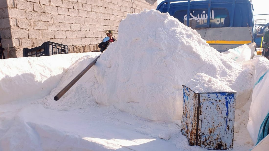 ملح القائم أغلى من السماوة بضعفين بسبب “الطرشي” والإجراءات الأمنية (صور)