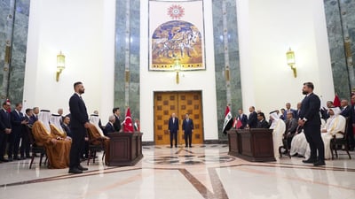 توقيع مذكرة تعاون بين العراق وتركيا وقطر والإمارات لمشروع التنمية