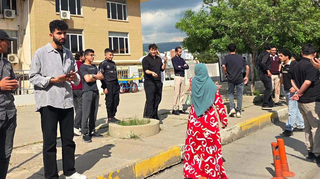 قوتابیانی پۆلی 12 لە سلێمانی : کەس وەڵاممان ناداتەوە و بەقسەی خۆش بەڕێمان دەکەن