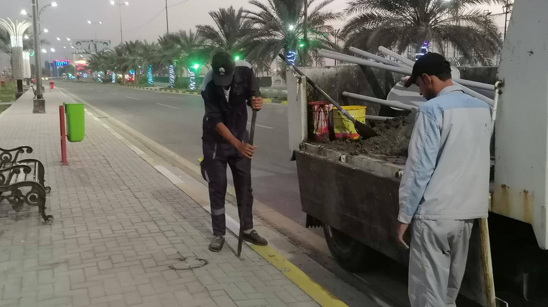 صور: النقال ممنوع بين الكويت والبصرة.. علامات مرورية جديدة في سفوان