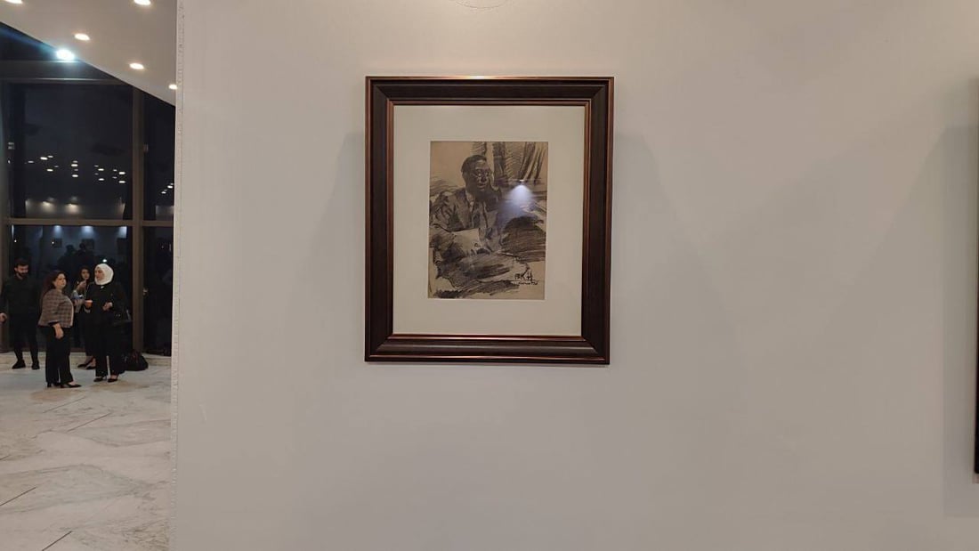 صور: وثائق رسائل مذكرات.. هكذا عاش فائق حسن مبدع جدارية بغداد في ساحة الطيران