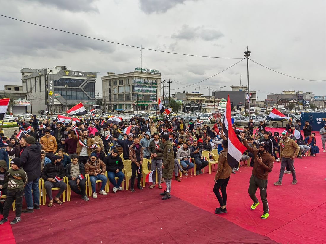 صور من الموصل الآن.. الجمهور تجمع في بارك “المثنى” والبلدية نصبت شاشة عملاقة