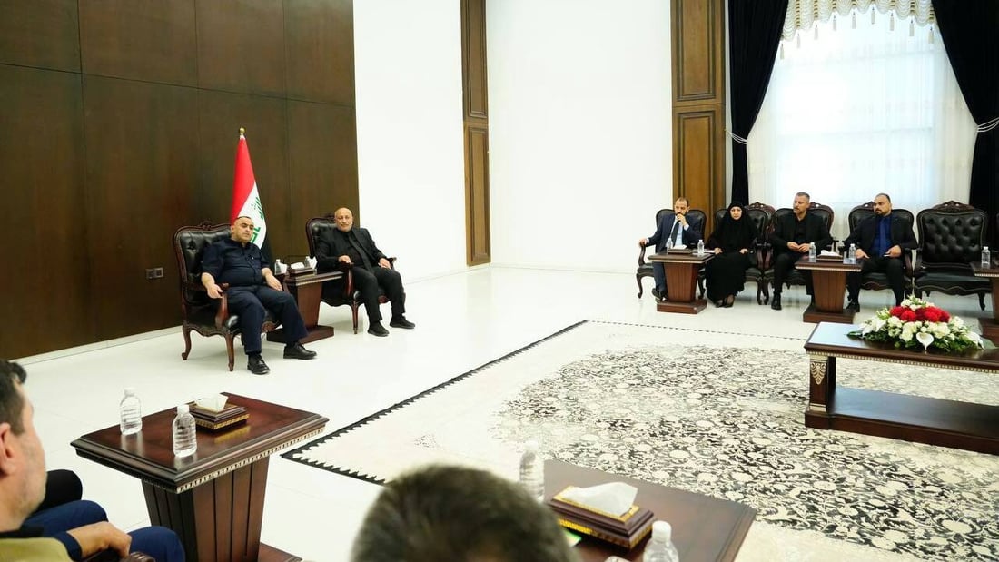 المحافظ والوزير والمسؤولون مجتمعون في كربلاء من أجل الكهرباء قبل الأربعينية