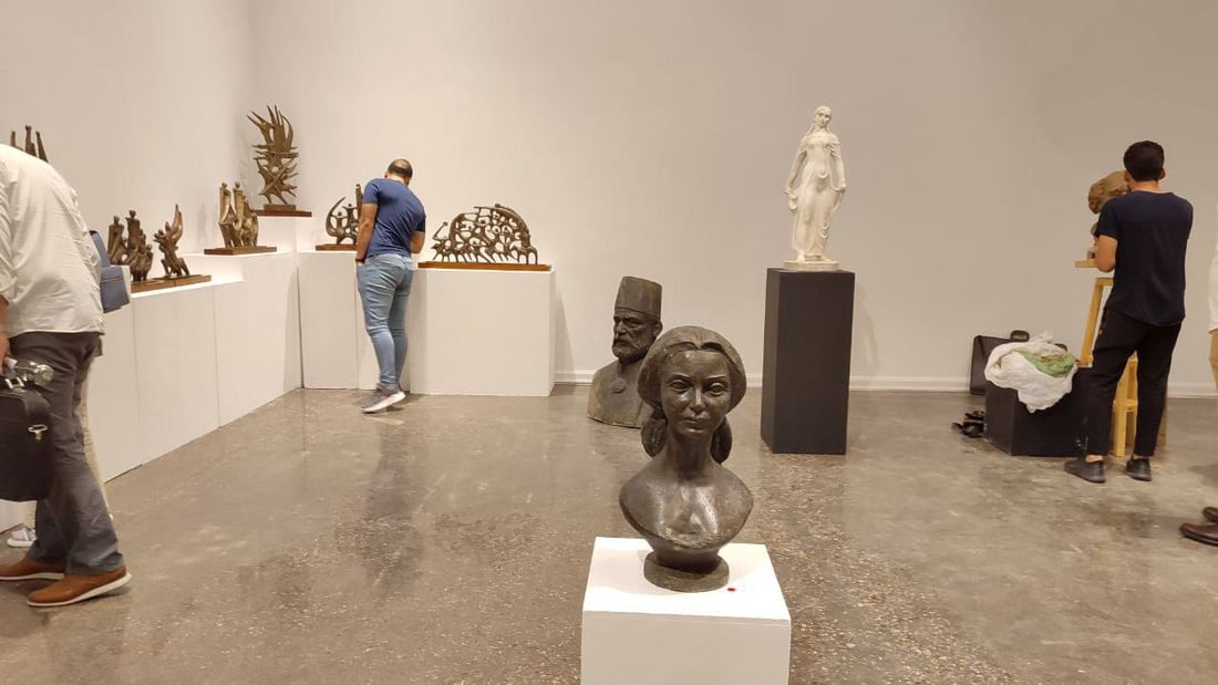 بغداد تتذكر شيخ النحاتين.. صاحب تماثيل كهرمانة وشهرزاد في معرض استعادي (صور)