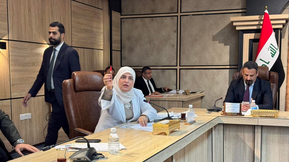 الزمن متوقف في وزارة المالية.. خبيرة تحلل تصريحات طيف سامي وأزمة الموازنة الثلاثية