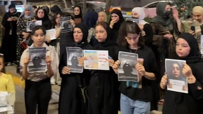 ديالى تتضامن مع دكتورة بان.. وقفة في ساحة الفلاحة تطالب بكشف ملابسات الحادث