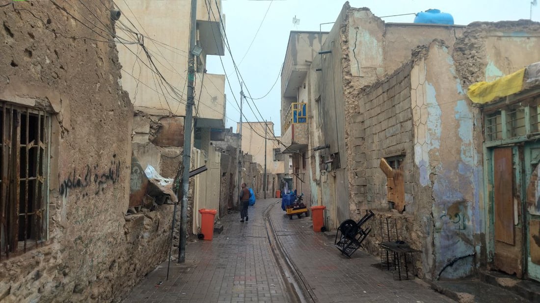 هيت: منازل آيلة للسقوط تهدد سكان “القلقة” والحكومة تنذر الملاك