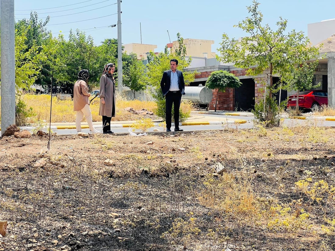 کارمەندی کۆمپانیایەک ئاگر دەکاتەوە و ژمارەیەک داری گۆران سیتی دەسووتێن