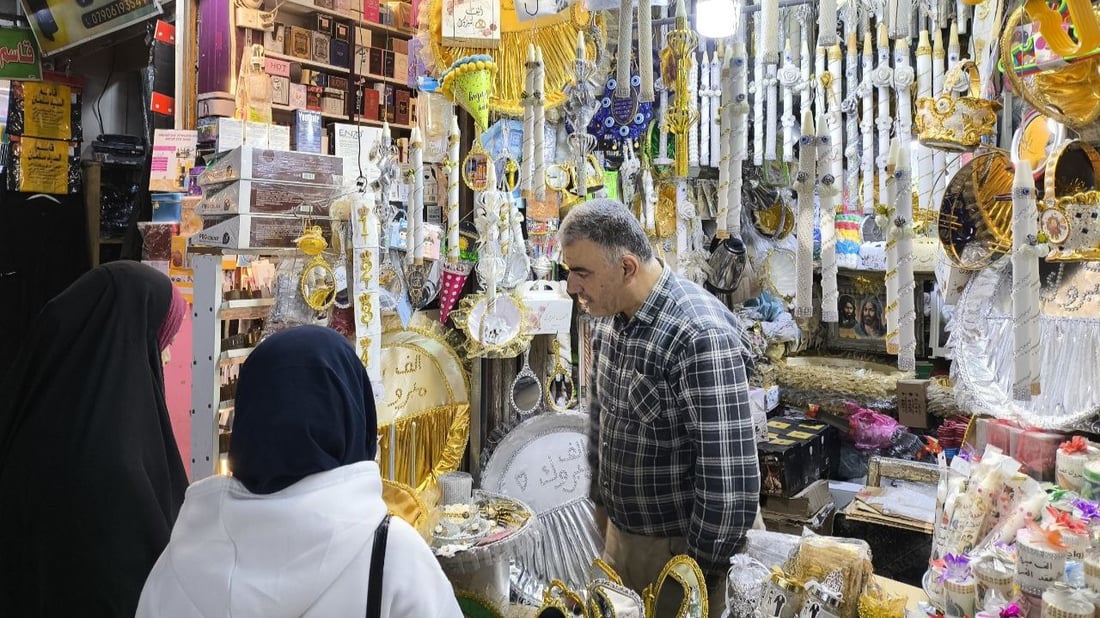 “صينية العروس دليل شطارتها”.. جاء شعبان وامتلأ سوق الحلة بلوازم الفرح (صور)
