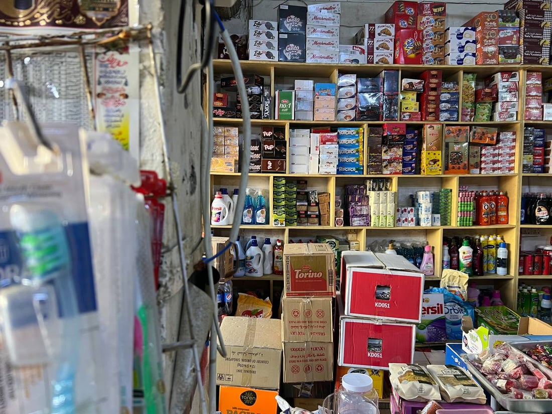 تجار الحفاظات وحليب الأطفال في ديالى يرفضون التعامل بالدينار.. والأسعار ترتفع