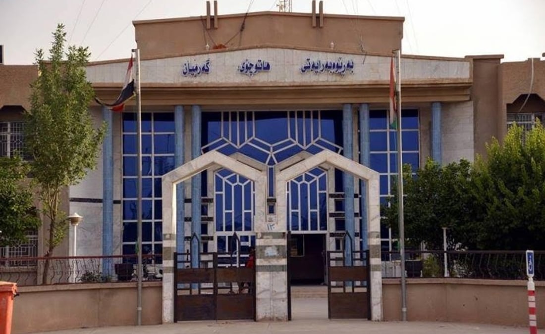 هاتوچۆی گەرمیان: بە پۆستەرەکانتان هێماکانی هاتوچۆ مەشارنەوە