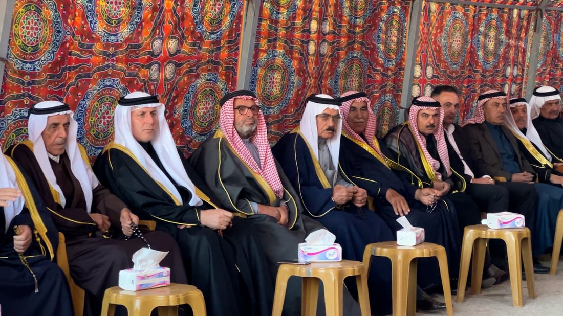 شاهد: أنباري يتنازل عن دية ابنه لوجه الله وإكراماً للضيوف ويدعو إلى إلغاء الفصول