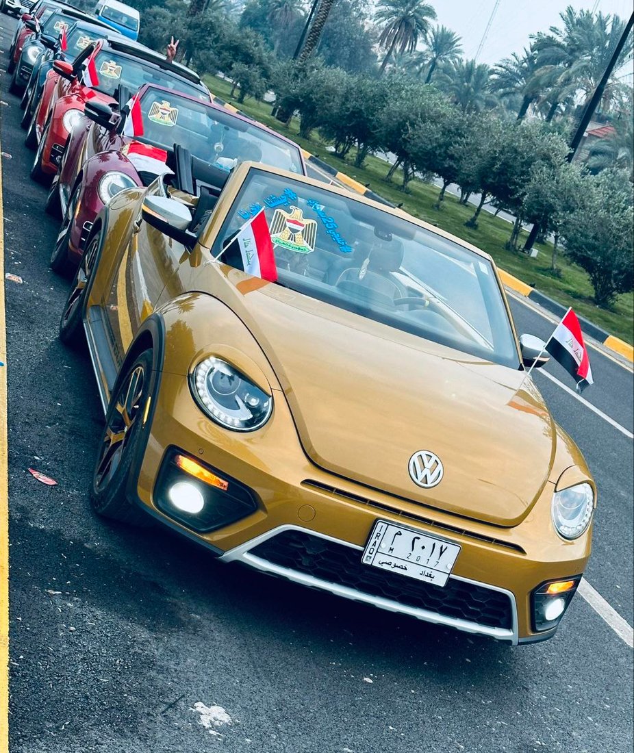 العراقيات يعشقن سيارة الرايخ الألماني.. معتز يجمع ملاك “الرگة” في گروب فيسبوك (صور)